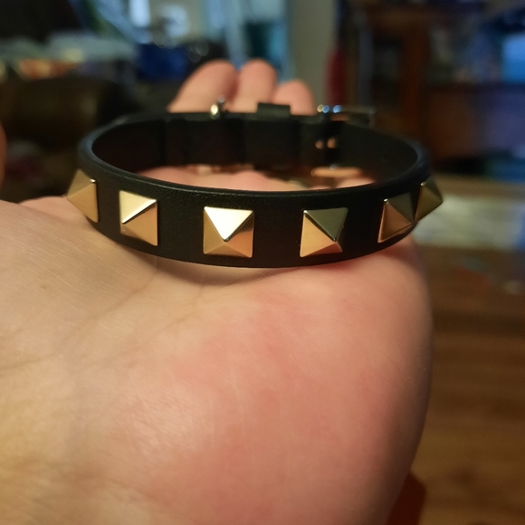 Valentino Pet Collar - Picture 3 of 8